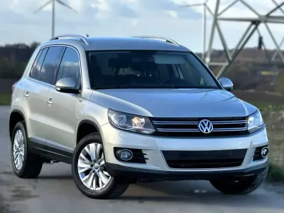 Gebraucht VW Tiguan Sportline 140 PS (102 kW) 2013 Silver leaf metallic SUV