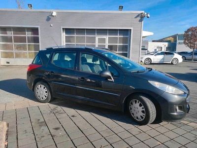 gebraucht Peugeot 207 1.4 Benzin Tendance