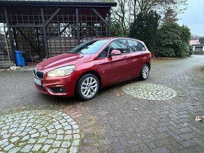Gebraucht BMW 225 Active Tourer iPerformance 224 PS (164 kW) 2017 Rot Van / Kleinbus