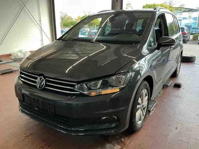 Grau Gebraucht 2021 VW Touran Comfortline Van / Kleinbus | 19.950 € (Guter Preis)