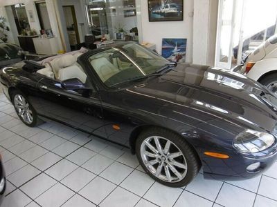 Jaguar XK8
