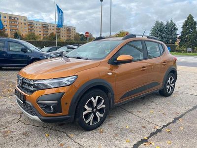 Orange Gebraucht 2022 Dacia Sandero Comfort Kleinwagen | 13.990 € (Fairer Preis)