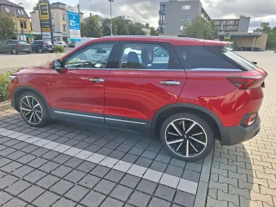 Gebraucht Bestune T77 170 PS (125 kW) 2022 Rot SUV
