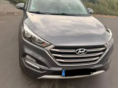 Gebraucht Hyundai Tucson 132 PS (97 kW) 2017 Grau SUV