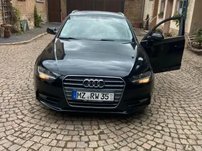 Gebraucht Audi A4 143 PS (105 kW) 2013 Schwarz Kombi