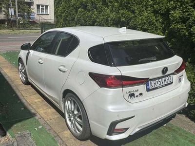Lexus CT200h