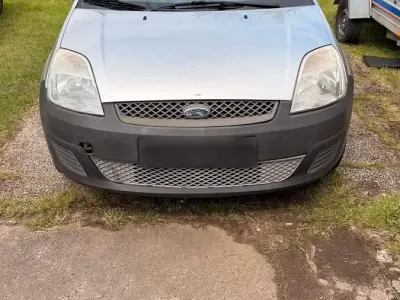 Gebraucht Ford Fiesta 60 PS (44 kW) 2005 Grau Kleinwagen