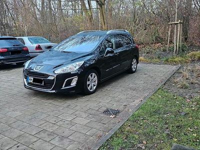 Gebraucht Peugeot 308 Active 112 PS (82 kW) 2013 Schwarz Kombi