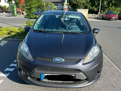 Gebraucht Ford Fiesta 60 PS (44 kW) 2009 Grau Limousine