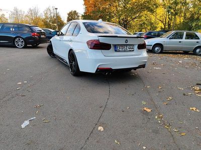 BMW 330e