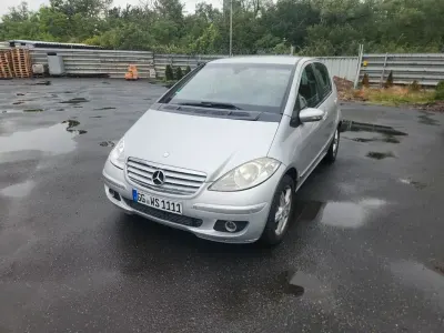 Gebraucht Mercedes A170 Classic 116 PS (85 kW) 2004 Silber Van / Kleinbus