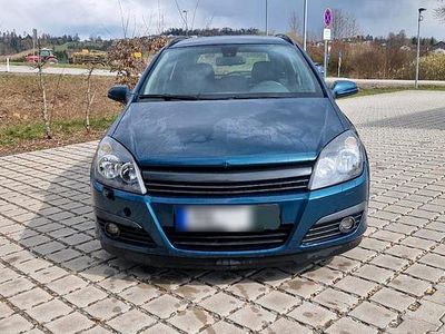 Gebraucht Opel Astra 101 PS (74 kW) 2007 Grün Kombi