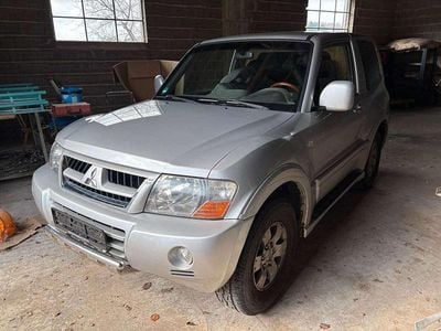 Usata Mitsubishi Pajero 160 CV (117 kW) 2003 Argento SUV