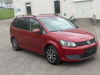 Gebraucht VW Touran Comfortline 140 PS (102 kW) 2011 Rot Van / Kleinbus