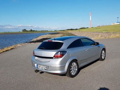 Opel Astra GTC