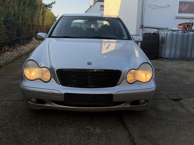 Gebraucht Mercedes C220 2003 Silber Limousine