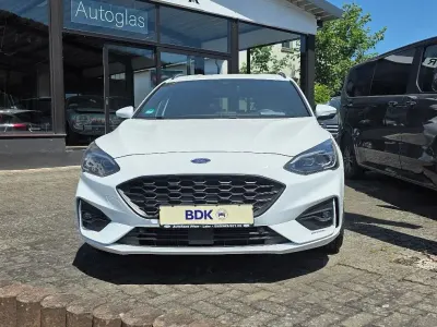 Gebraucht Ford Focus ST-Line X 155 PS (114 kW) 2020 Weiß Limousine