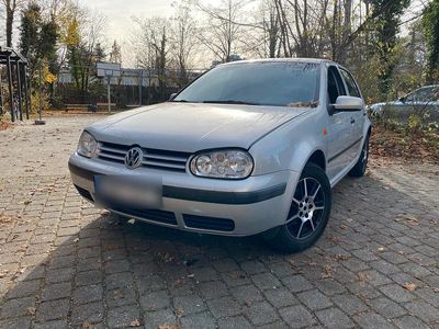 VW Golf IV