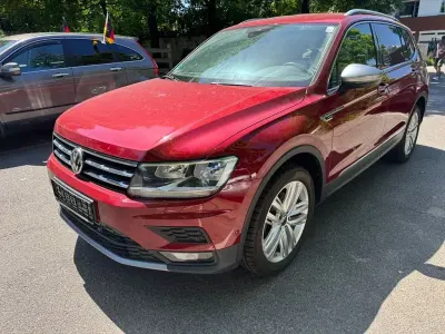 Gebraucht VW Tiguan Allspace Highline 179 PS (131 kW) 2018 Rot SUV