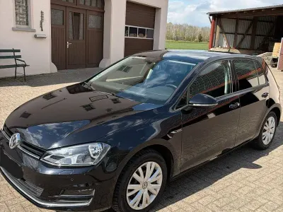 Gebraucht VW Golf VII LOUNGE 125 PS (91 kW) 2016 Schwarz Kombi