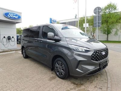 Second-hand Ford Tourneo Titanium 136 CP (100 kW) 2025 Gri Monovolum