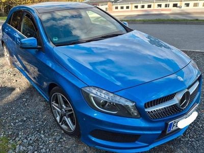 Gebraucht Mercedes A200 StreetStyle 136 PS (100 kW) 2015 Blau Limousine