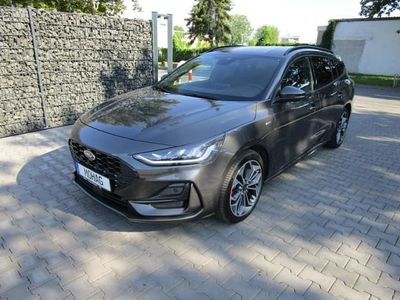 Grau Gebraucht 2021 Ford Focus ST-Line Kombi | 19.880 € (Fairer Preis)