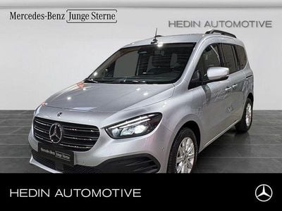 Gebraucht Mercedes T180 Advantage 131 PS (96 kW) 2024 Silber Van / Kleinbus