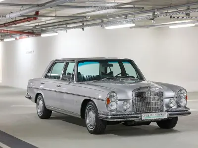 Gebraucht Mercedes 300 340 PS (250 kW) 1969 Silber Limousine
