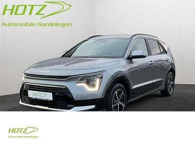 Grau Gebraucht 2024 Kia Niro Vision SUV | 27.690 € (Guter Preis)