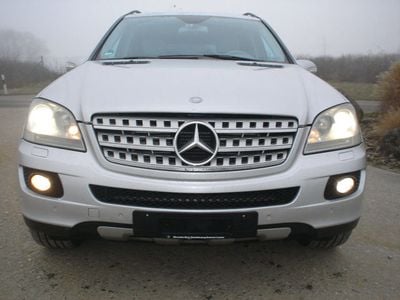 Gebraucht Mercedes ML320 224 PS (164 kW) 2006 Silber metallic SUV