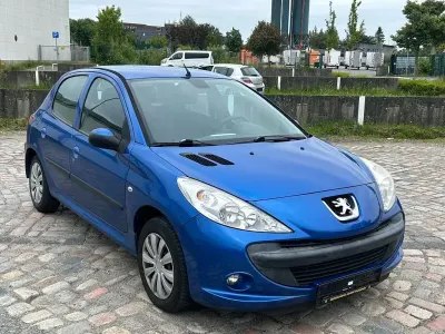 Gebraucht Peugeot 206+ Basis 75 PS (55 kW) 2009 Blau Kleinwagen