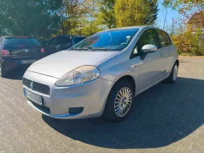 Gebraucht Fiat Grande Punto 60 PS (44 kW) 2005 Silber Kleinwagen
