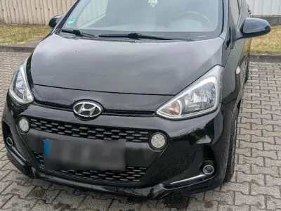 Gebraucht Hyundai i10 87 PS (63 kW) 2018 Schwarz Kleinwagen