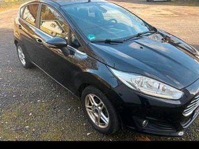 Gebraucht Ford Fiesta Trend 80 PS (58 kW) 2014 Schwarz Kleinwagen