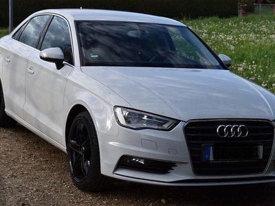 Gebraucht Audi A3 Ambiente 110 PS (80 kW) 2015 Weiß Limousine