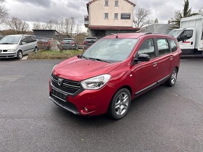 Gebraucht Dacia Lodgy Comfort 116 PS (85 kW) 2020 Rot Van / Kleinbus