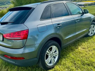 Gebraucht Audi Q3 140 PS (102 kW) 2012 Grau SUV