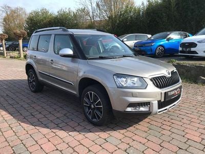 Second-hand Skoda Yeti Adventure 105 CP (77 kW) 2014 Bej SUV