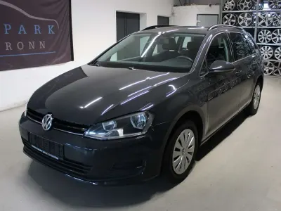 Gebraucht VW Golf VII Trendline 110 PS (80 kW) 2016 Uranograu Kombi