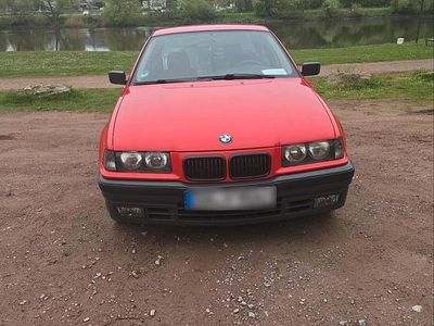 Second-hand BMW 318 90 CP (66 kW) 1995 Roșu Berlinǎ