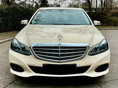 Gebraucht Mercedes E220 170 PS (125 kW) 2016 Beige Limousine