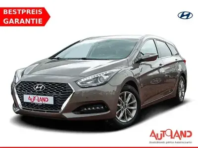 Gebraucht Hyundai i40 135 PS (99 kW) 2019 Earthy bronze Kombi