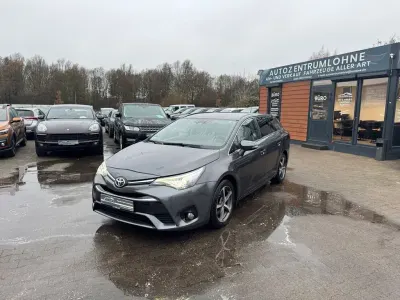 Gebraucht Toyota Avensis Business Edition 143 PS (105 kW) 2015 Grau Kombi