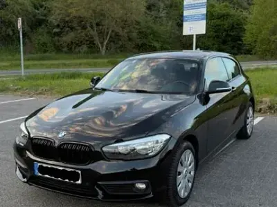 Usado BMW 116 Advantage 116 CV (85 kW) 2017 Negro Utilitario