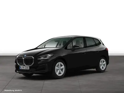 Gebraucht BMW 230e Active Tourer Luxury Line 326 PS (239 kW) 2025 Van / Kleinbus