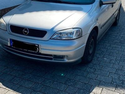 Second-hand Opel Astra 101 CP (74 kW) 2002 Argintiu Berlinǎ