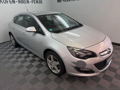 Silber Gebraucht 2013 Opel Astra Innovation Limousine | 3.500 € (Fairer Preis)