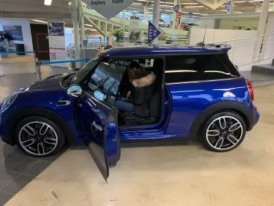 Usata Mini John Cooper Works 136 CV (100 kW) 2018 Blu Utilitaria