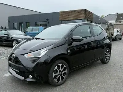 Gebraucht Toyota Aygo Connect Style 72 PS (52 kW) 2018 Schwarz Kleinwagen
